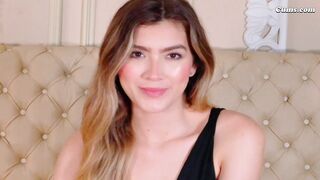 Blonde Does Her Best Masturbation