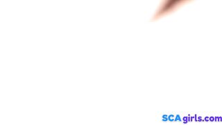 Suomalainen Rouva Esittelee Omaisuuttaan