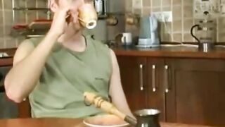 Mom Enjoys Anal and Oral Sex in Amateur Video