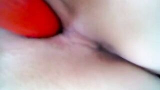 Deutsche Rothaarige Mella kommt in High Heels zum Orgasmus