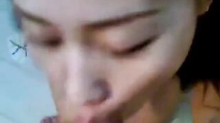 Minum Crot - Blowjob POV dengan Cewek Indonesia