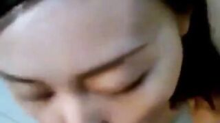 Minum Crot - Blowjob POV dengan Cewek Indonesia