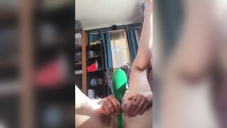 Aussie Amateur Reaches Orgasm