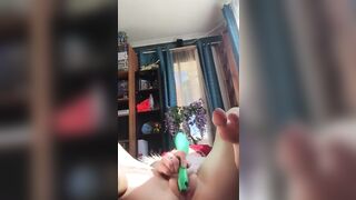 Aussie Amateur Reaches Orgasm