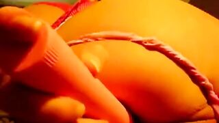 Webcam girl uses sex toy on her wet puffy pussy.