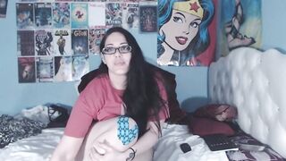 Anal Masturbation of a Big-Assed Latina Milf