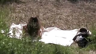 Dansk Piges Solo-eventyr ved Søen