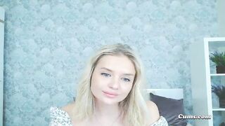 Hot Blonde Gets Hot on Cam