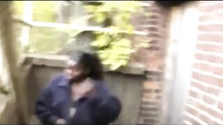 Mega Tetona: Cogida en la Calle