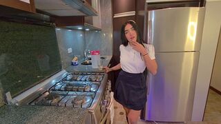 I show my penis to my stepsister before she goes to study