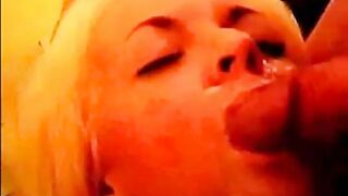 Svenska amatör Saras avsugning och ansiktsbehandling med stormesar