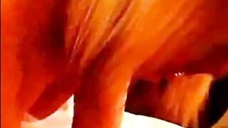 Svenska amatör Saras avsugning och ansiktsbehandling med stormesar