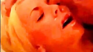 Svenska amatör Saras avsugning och ansiktsbehandling med stormesar