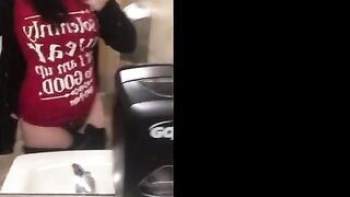 Amateur Babes Get Anal in Public -2