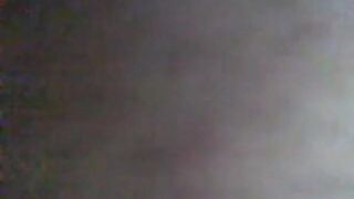 Naken i allmänheten: Svensk flicka på trappor i Jönköping