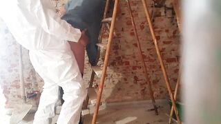 On a Building Site, I Pay a Worker with Anal and Get Cum in My Ass