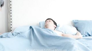 Hot stepsister handjob helps front stepmom