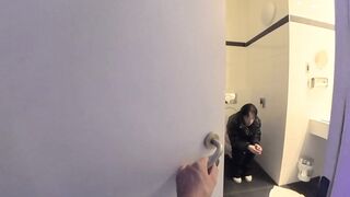 I had Rough Sex With an Italian Pizza Delivery Teen for 100 euros at the hotel. She's small and Pretty 