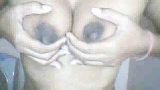 Dimples, a Filipina MILF, Performs on Webcam