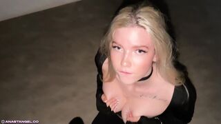 Thief caught stealing gets punished with a FACIAL