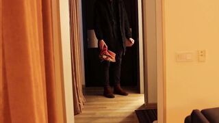 Cum Kiss Cuckold: Rough Amateur Brunette