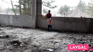 Public BDSM Blowjob from a Hot Brunette Amateur