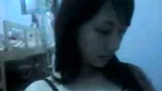 Indonesian Amateur Asian Teen Shows Her Body