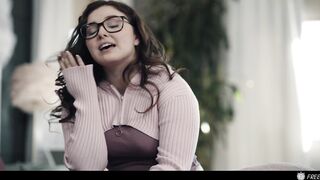 Stepdaughter Freeze Fucked - 18 Year Old Chubby Leana Lovings Gets Cum In Mouth From Stepdad