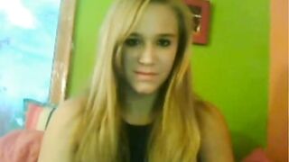 Blonde Webcam Girl Masturbates and Shows Her Pussy
