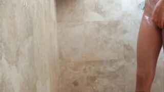 Blonde Amateur Webcam Pussy Shave