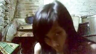 Indonesian Babe's Hot Dance