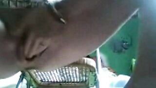 Girl's Solo Cam Show With A Bottle As A Dildo