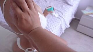 My stepsister lets me try her gym results.