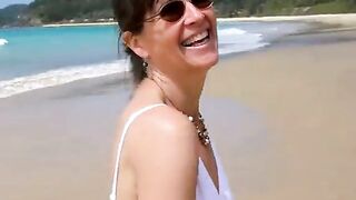 Sunbathing MILF Amateur Video