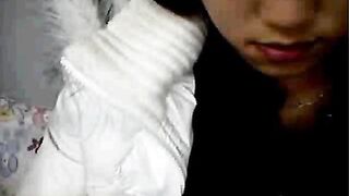 Gorgeous Chinese Girl Reveals Her Stunning Breasts