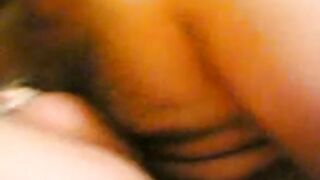 Amerikanisch-Schweizer MILF gefingert und hart gefickt -3