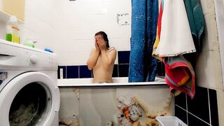 Solo Female Uses Shampoo Bottle for Anal Penetration