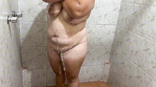 Taking a bath after he gave me a good anus fuck.