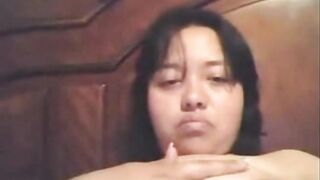 Curvy Latina on Cam Shows Off Her Hairy Assets