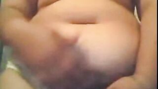 Curvy Latina on Cam Shows Off Her Hairy Assets