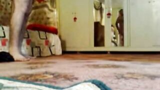 Amerikanische arabische Frau mit großem Arsch aus der Schweiz