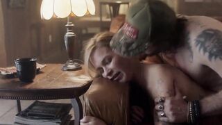 Der Orgasmus der blonden deutschen MILF Franka Potente in Between Worlds