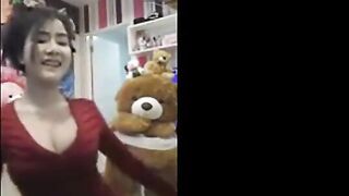 Sexy Asian Dancer from the East
