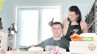 Stepmom hairdresser let me jerk off and fuck her