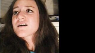 Orgasmic Eye-Candy Amateur Plays with her Webcam