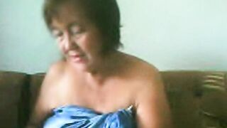 Old Asian Granny Shows Off on Cam