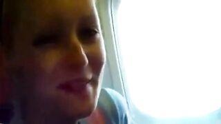 Blonder Blowjob im Flugzeug - Französisch-Deutsche Amateur-Gesichtsbehandlu
