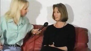 Deutsche Amateur-MILFs im lesbischen Dildointerview