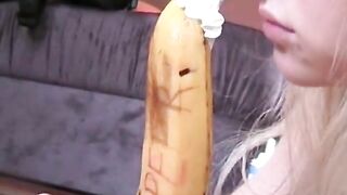 Deutsche Amateurin steckt sich eine Banane in den Arsch -2