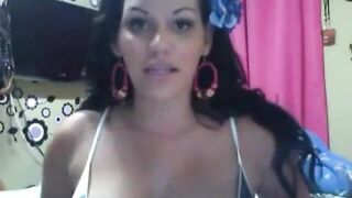 Big-Titted Latina Babe on Webcam!